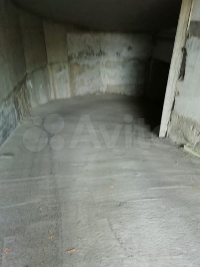 Машиноместо, 18 м²