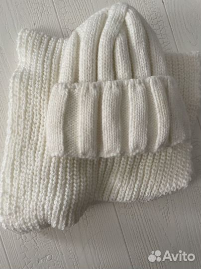 Новый зимний комплект шапка шарф