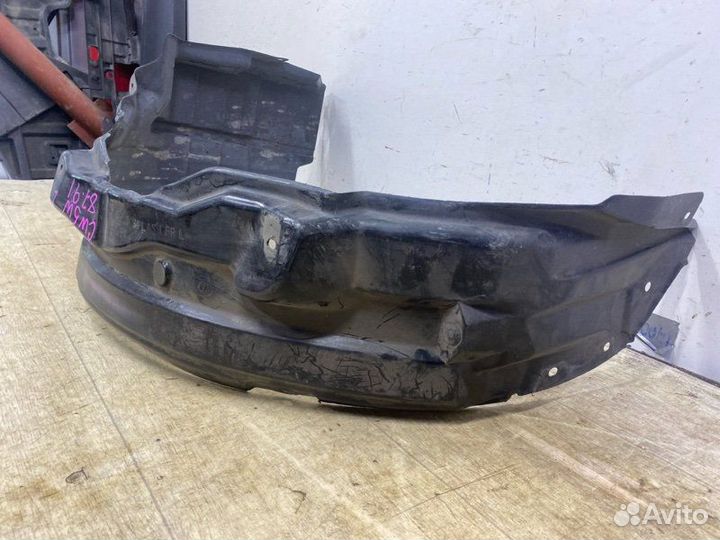 Подкрылок передний левый Mitsubishi Outlander Xl