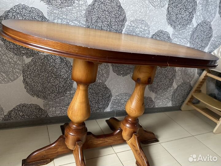 Стол кухонный масивный