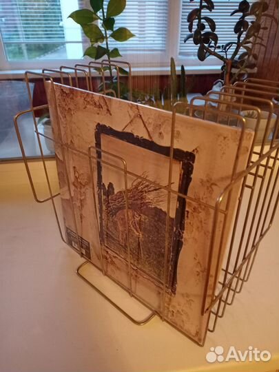 Стойка - подставка для виниловых пластинок