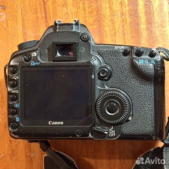 Зеркальный фотоаппарат canon 5D mark ii