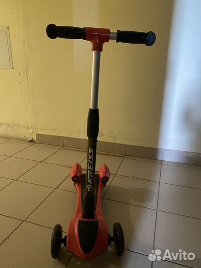 Самокат детский трехколесный
