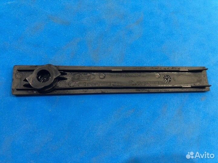 Заглушка рейлинга Ford Focus 2 хетчбек 1.6 2008