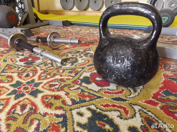 Продам гирю 16 кг,грифы гантельные 25мм,блины 31мм
