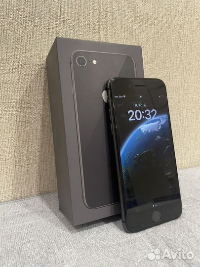 iPhone 8, 64 ГБ