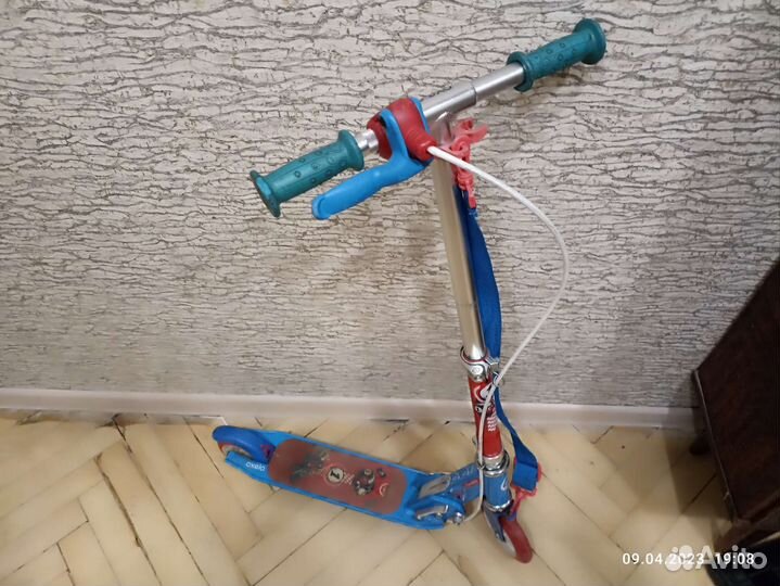 Двухколёсный самокат для детей