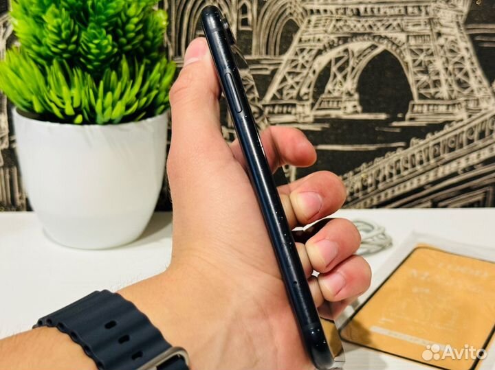 iPhone Xr, 64 ГБ