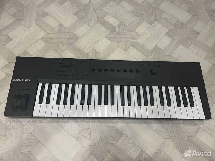 Native instruments komplete kontrol A49