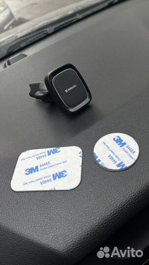 Магнитный держатель для телефона