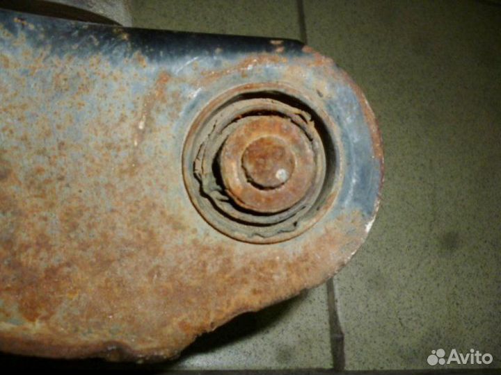 Рычаг нижний задний Ford C-Max 1 2003-2010