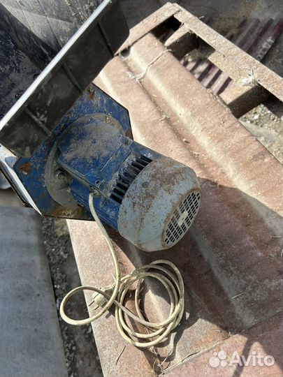 Крупорушка зернодробилка