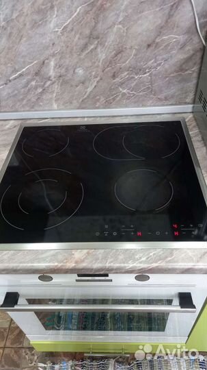 Варочная панель электрическая electrolux