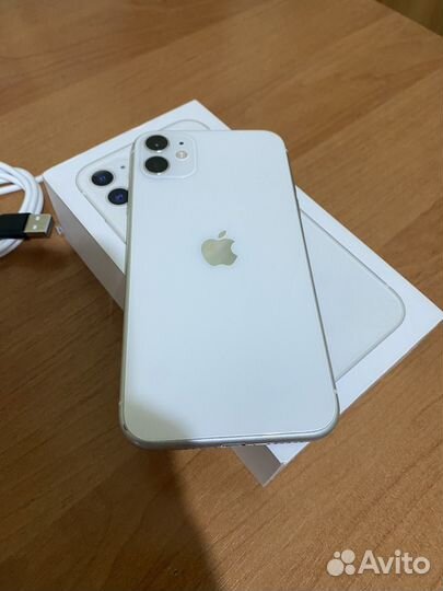 iPhone 11, 64 ГБ