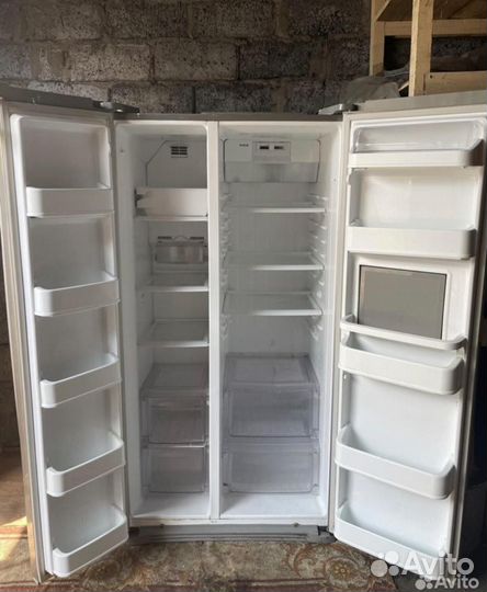 Холодильник бу двухдверный
