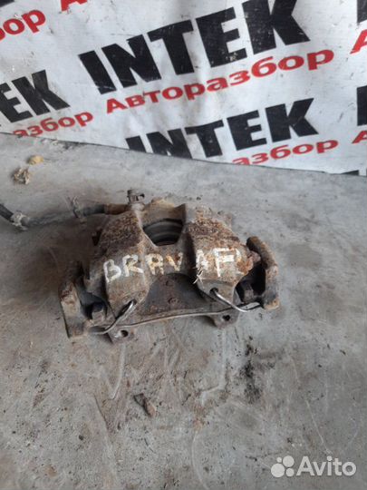 Суппорт передний левый Fiat Brava 2000