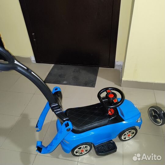 Машина каталка толокар с ручкой. Забронировано