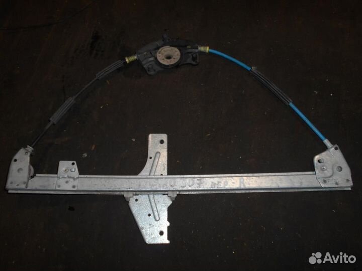 Стеклоподъемник электр. передний правый pegeout