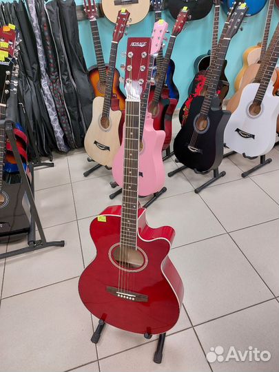 Акустическая гитара. Новая. Магазин