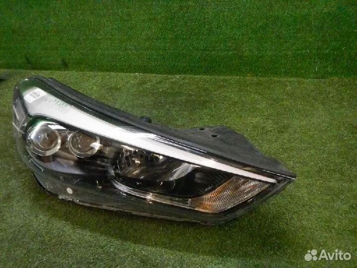 Фара правая Hyundai Tucson