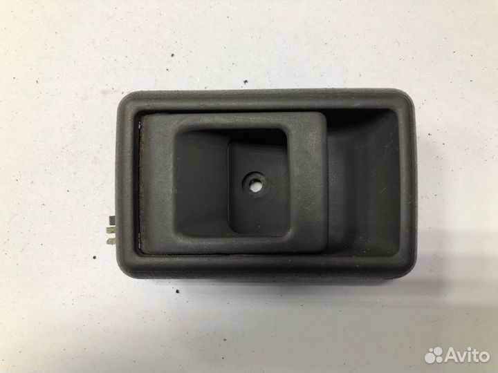 Ручка двери внутренняя задняя правая Toyota Hilux