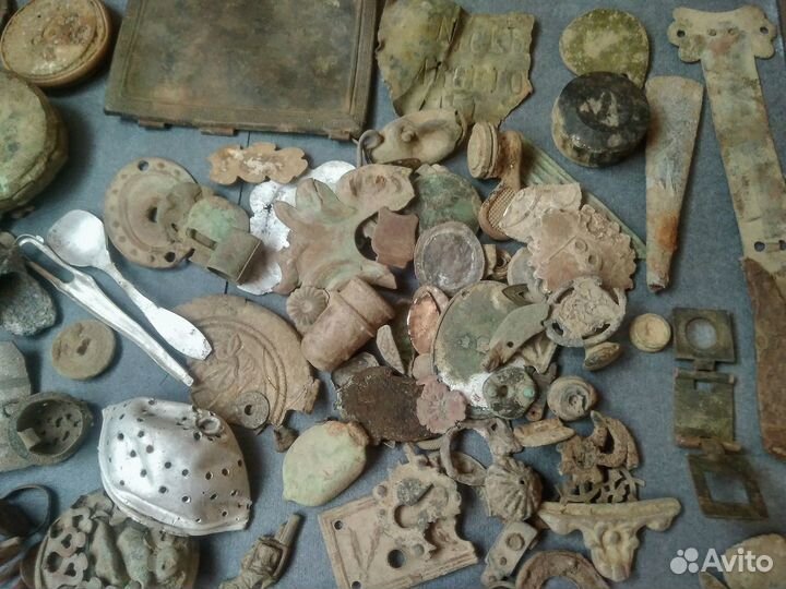 Старинные часы, украшения. Быт Восточной Пруссии