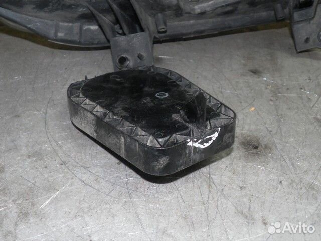 Фара левая Volkswagen Touran I (2003—2006) 8SLA5A