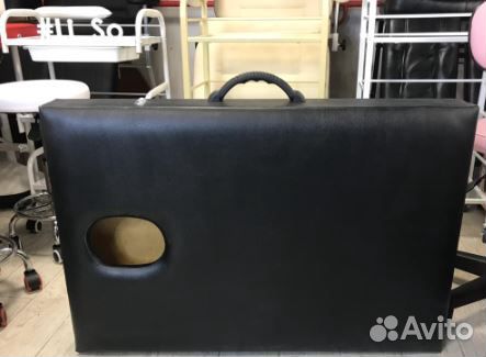 Массажная кушетка