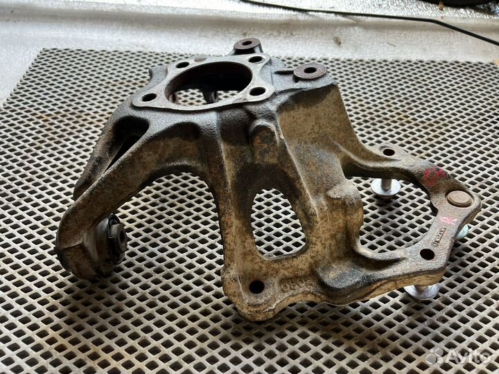 Кулак поворотный задний правый Mazda 6 GH