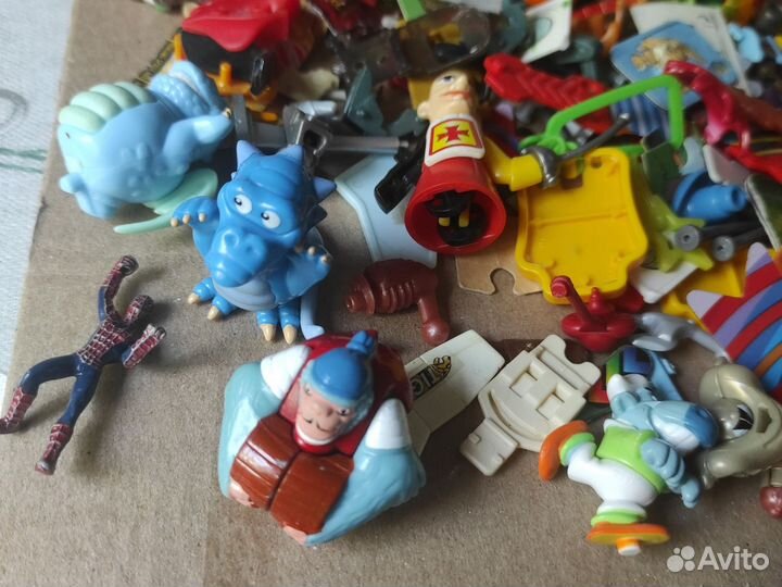 Игрушки из киндера