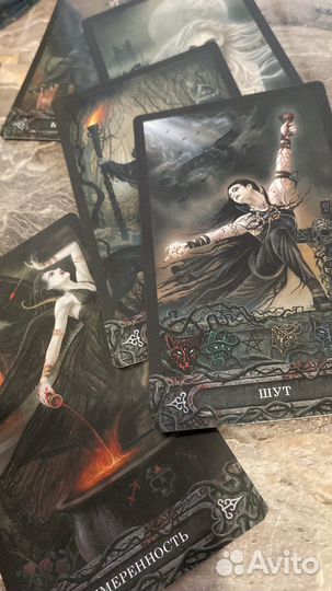 Расклад на таро картах и обычных