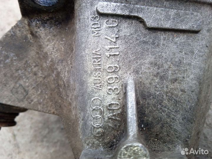 Кронштейн МКПП audi a6 c4 2.5 дизель