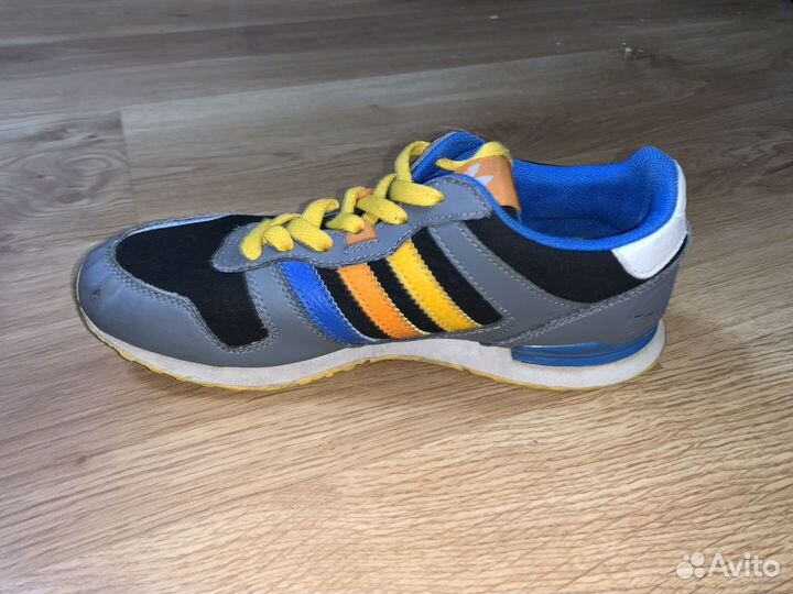 Кроссовки adidas