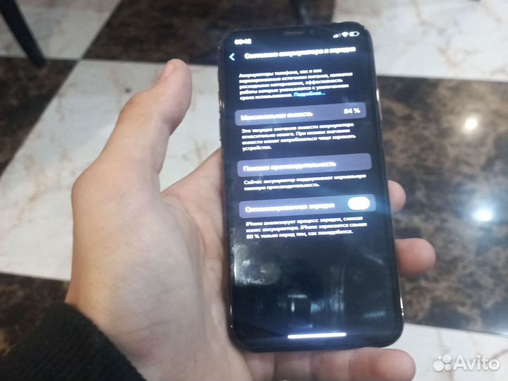 iPhone Xs, 64 ГБ