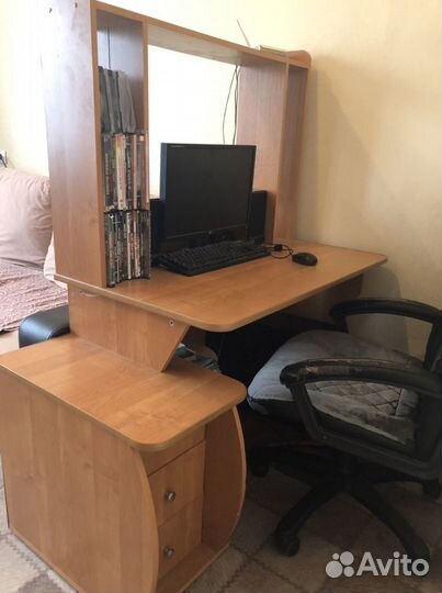 Компьютерный стол