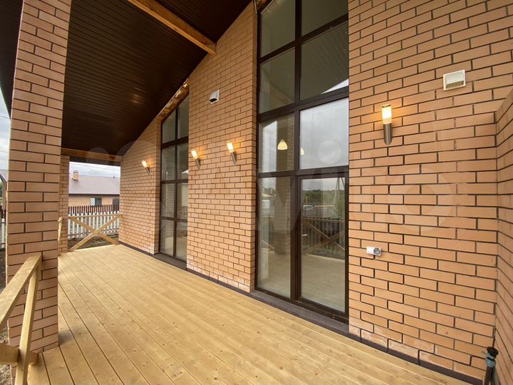 Таунхаус 150 м² на участке 4 сот.