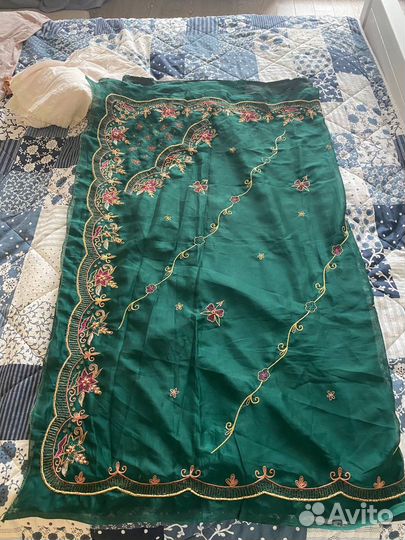 Сари зеленое из индии