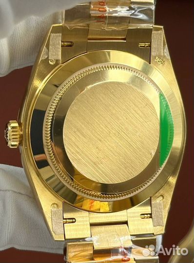 Часы Rolex Oyster с зеленым циферблатом