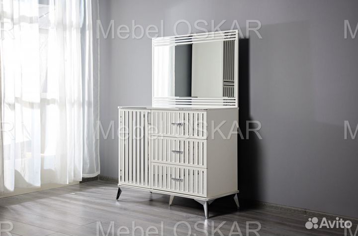 Комод Майами с зеркалом белый с серебром