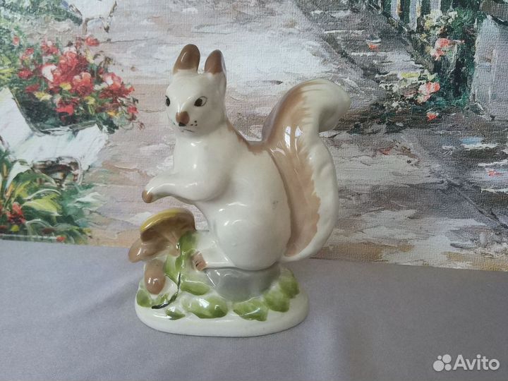 Гжельский завод Белочка автор Н.Бессарабова 50-60г