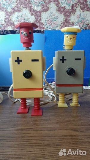 Игрушка робот СССР