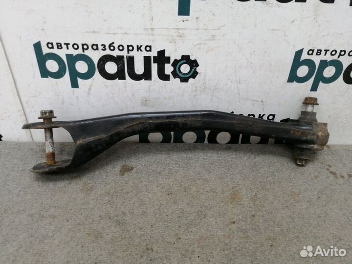 Рычаг задней подвески продольный левыйправый