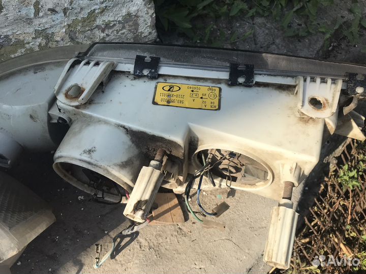 Передние фары ваз 2110