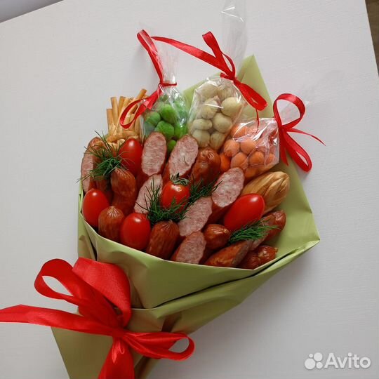 Мужской букет колбасок, колбасный букет