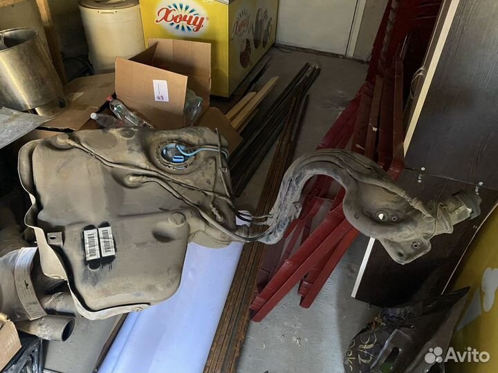 Топливный бак 1K0201085