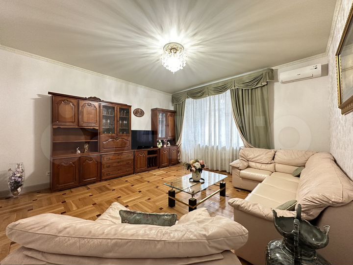 4-к. квартира, 147 м², 3/12 эт.