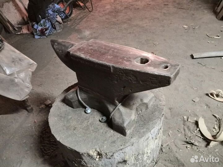 Наковальня советская 90 кг