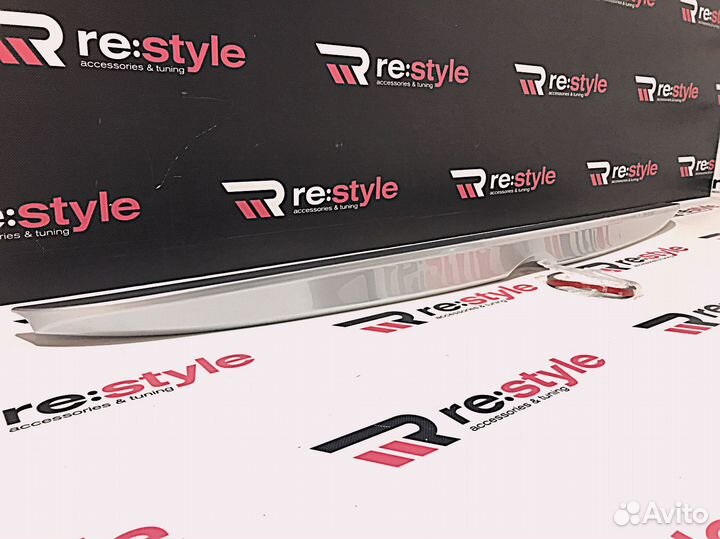 Спойлер Toyota Camry 50 / 55 Серебро 1E7