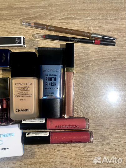 Косметика Chanel Clarins Estee Lauder Smashbox