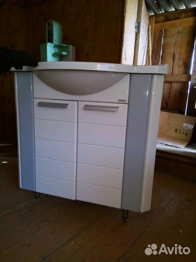 Угловая тумба с мойкой для ванной комнаты